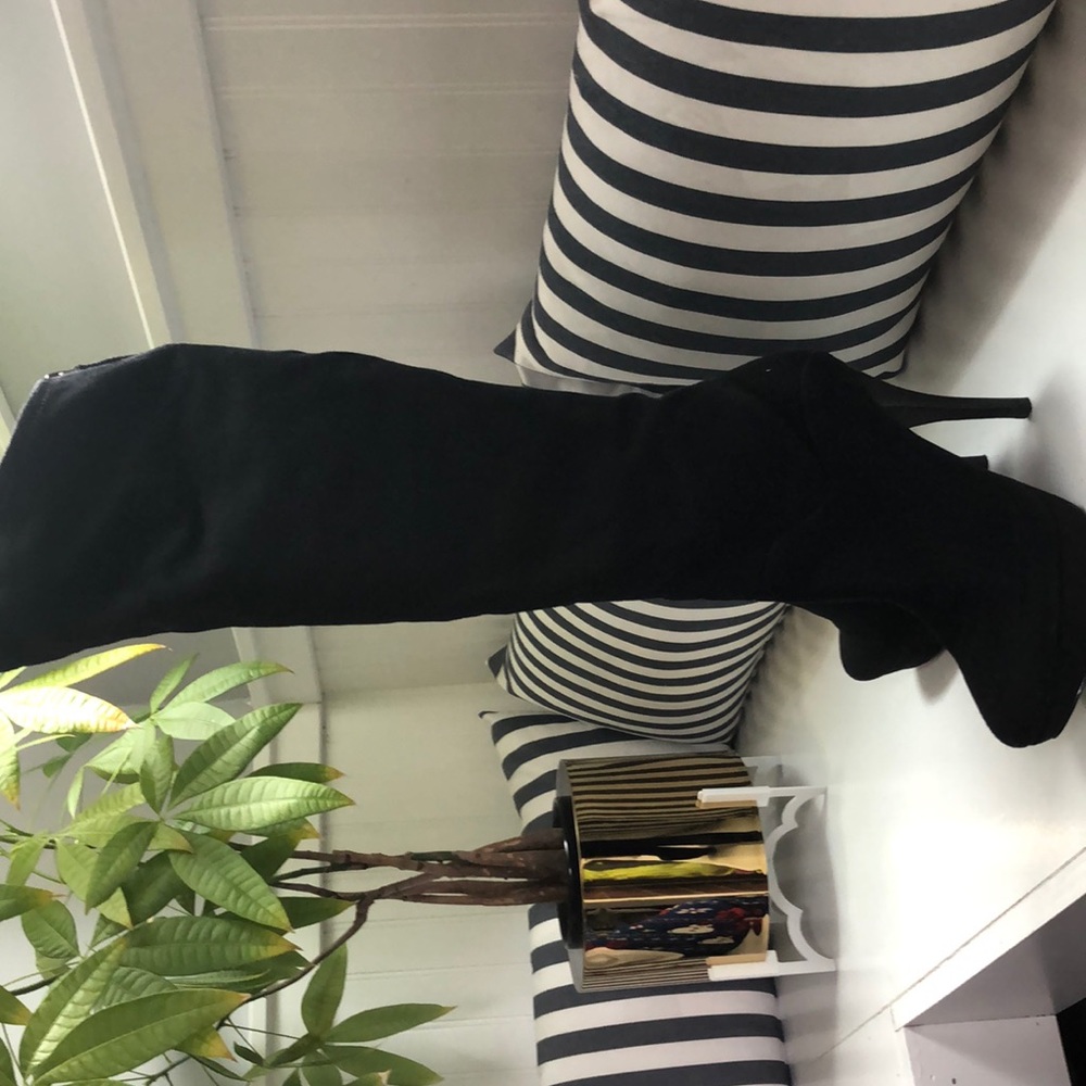 Guess boots